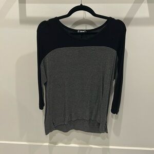 Kut from the Kloth long sleeve t-shirt